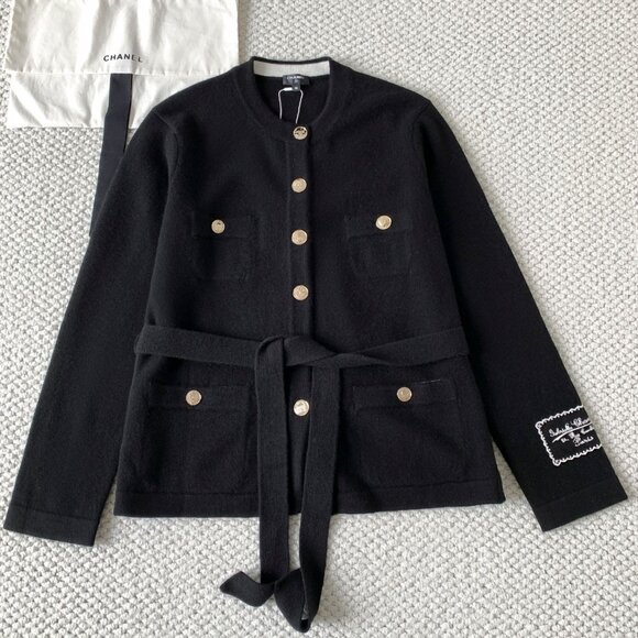 Chanel Black Lace-Up Cardigan: Where Classic Meets Elegant Style - Picture 1 of 8